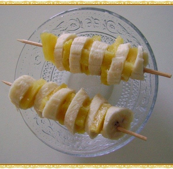 Brochette de fruits frais